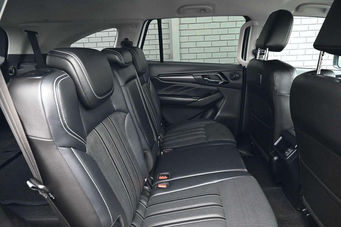 2024 Isuzu MU-X LS-T