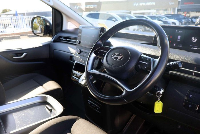 2024 Hyundai STARIA