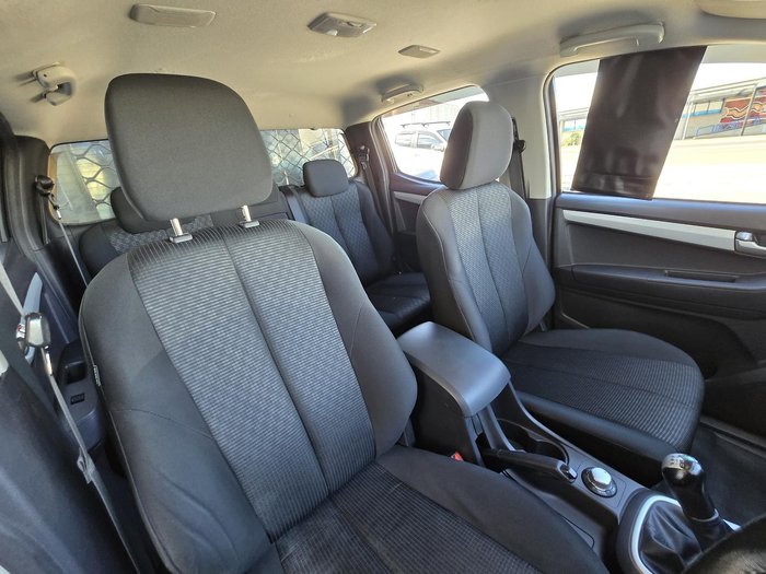 2017 Isuzu D-MAX LS-M