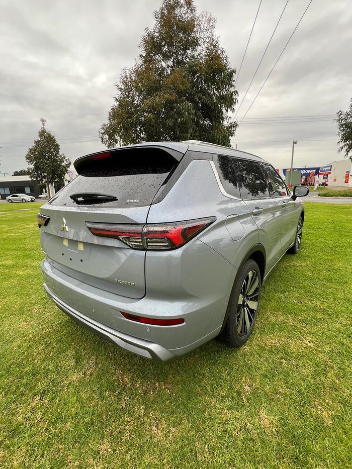 2025 Mitsubishi Outlander Exceed