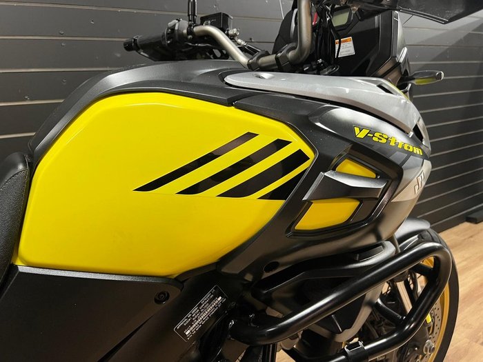 2017 SUZUKI V-STROM 1000 (ABS) (DL1000A) Yellow