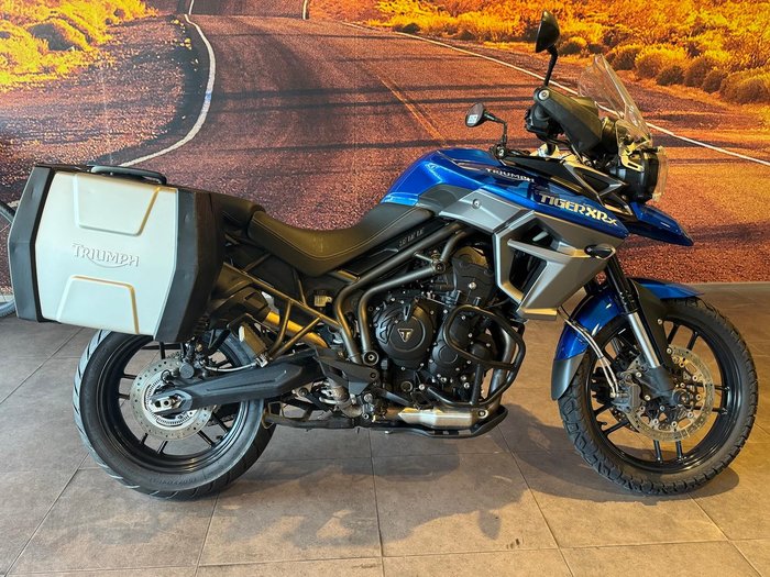 2015 Triumph Tiger 800 XRx Tiger Blue