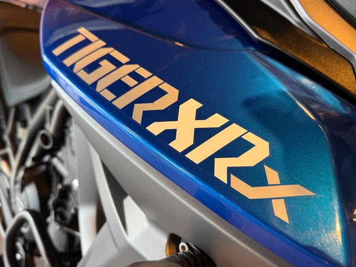 2015 Triumph Tiger 800 XRx Tiger Blue