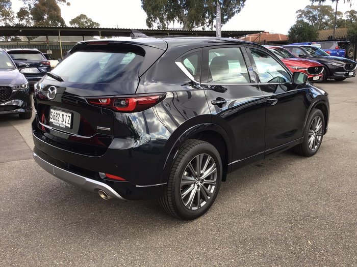 2025 Mazda CX-5 G25 Akera