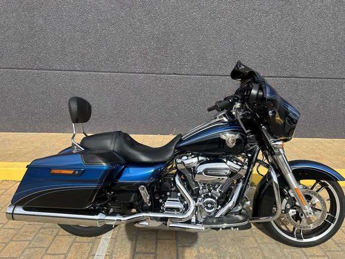 2018 Harley-Davidson Street Glide Anniversary 107 (FLHX_ANV)