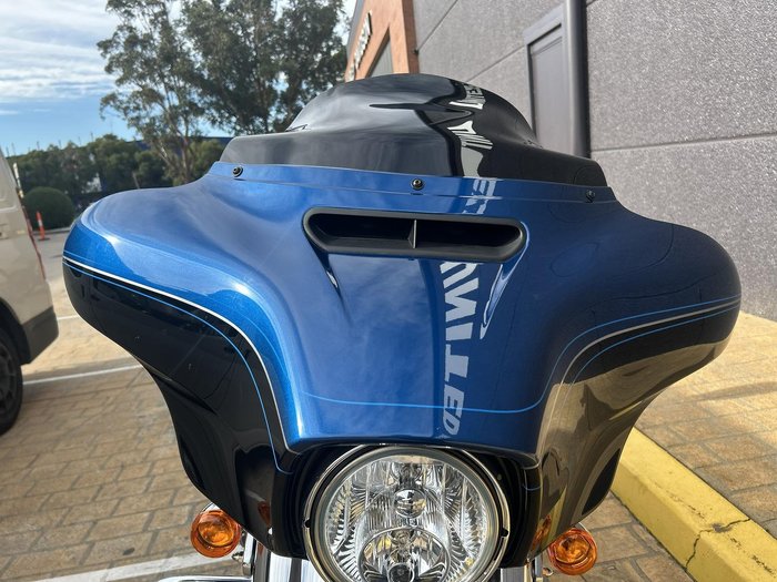 2018 Harley-Davidson Street Glide Anniversary 107 (FLHX_ANV) Touring