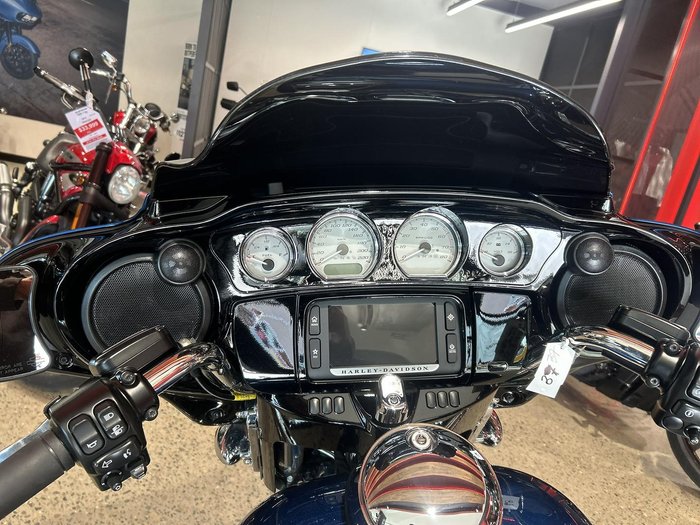 2018 Harley-Davidson Street Glide Anniversary 107 (FLHX_ANV) Touring
