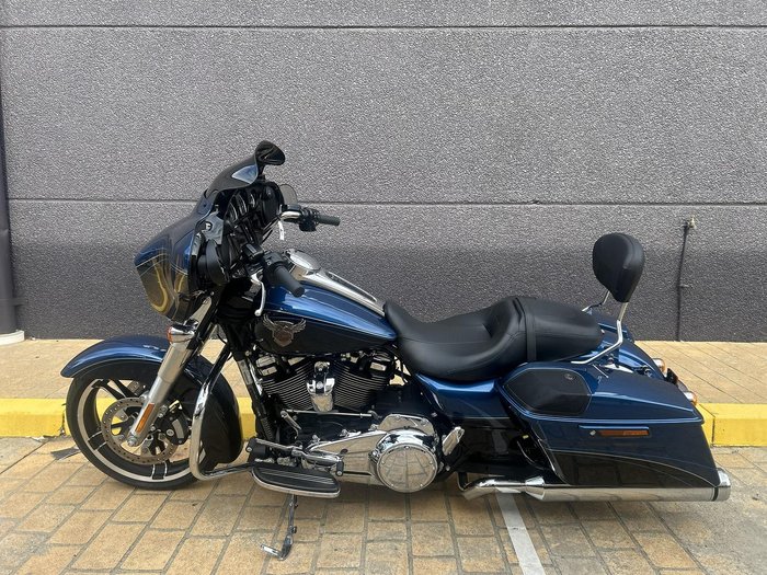 2018 Harley-Davidson Street Glide Anniversary 107 (FLHX_ANV) Touring
