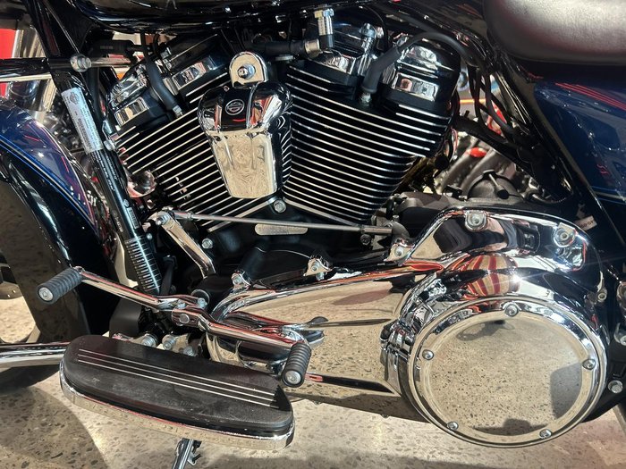2018 Harley-Davidson Street Glide Anniversary 107 (FLHX_ANV) Touring