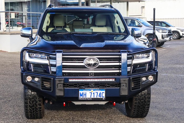 2023 Toyota Landcruiser Sahara ZX