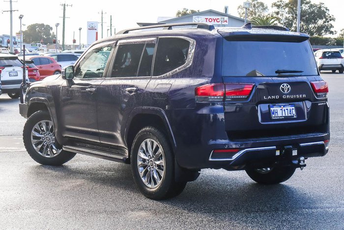 2023 Toyota Landcruiser Sahara ZX