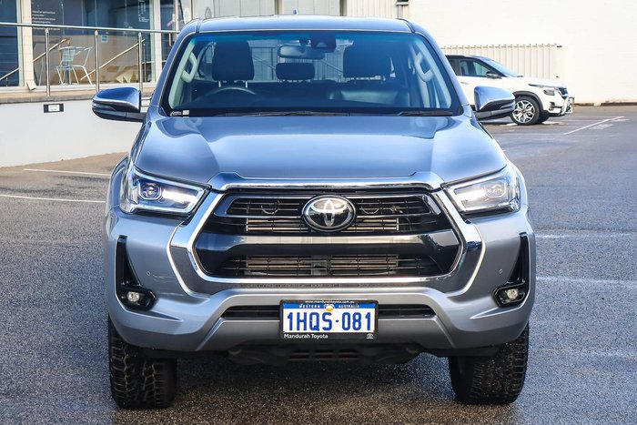 2022 Toyota Hilux SR5