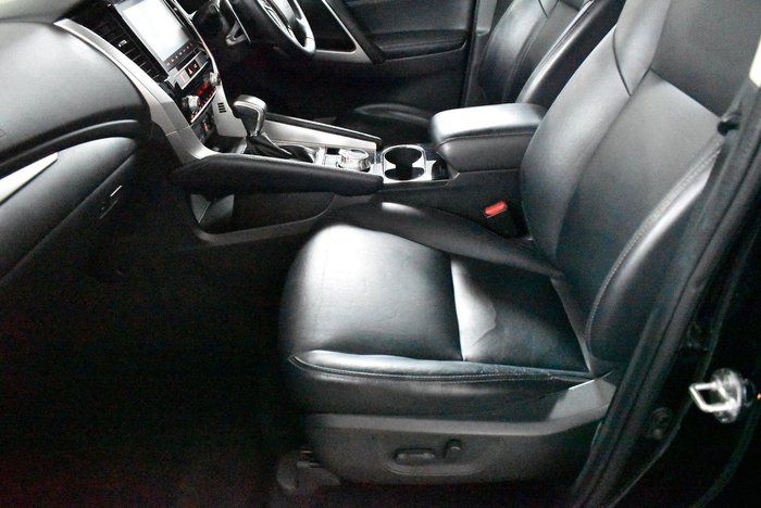 2020 Mitsubishi Pajero Sport Exceed