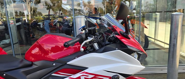 2015 Yamaha YZF-R3 R3 Red