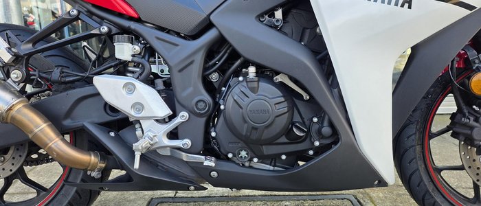2015 Yamaha YZF-R3 R3 Red