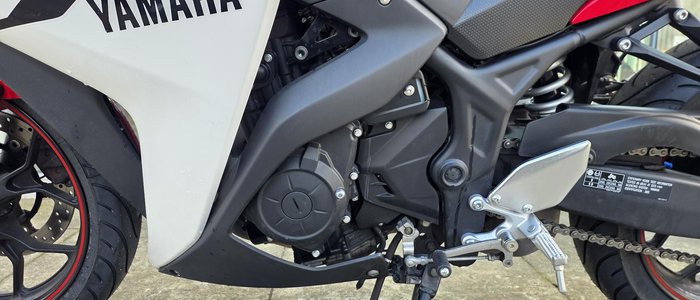 2015 Yamaha YZF-R3 R3 Red