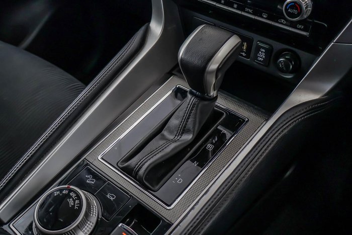 2024 Mitsubishi Pajero Sport GLS