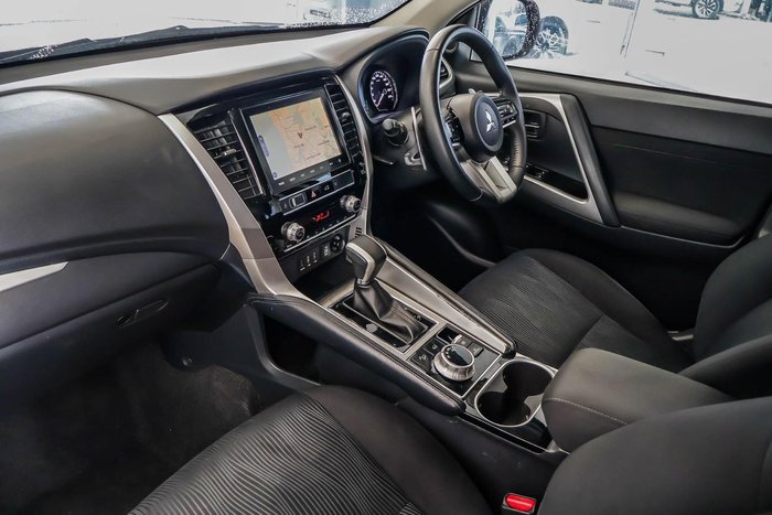 2024 Mitsubishi Pajero Sport GLS