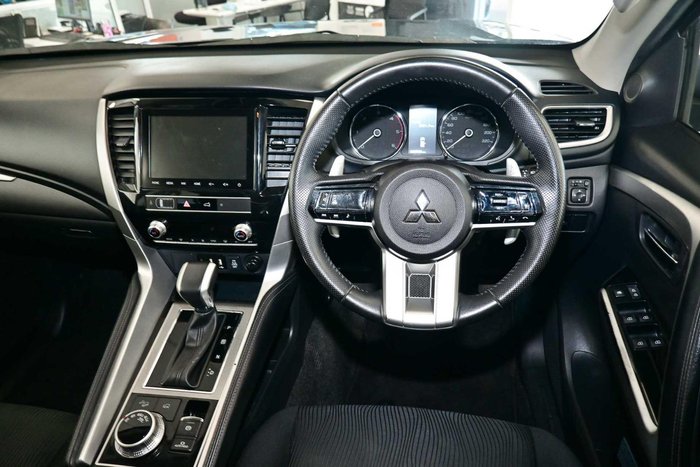 2024 Mitsubishi Pajero Sport GLS