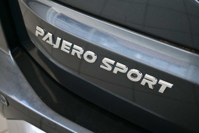 2024 Mitsubishi Pajero Sport GLS