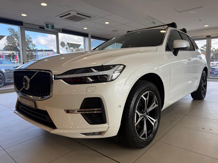 2021 Volvo XC60 B5 Momentum