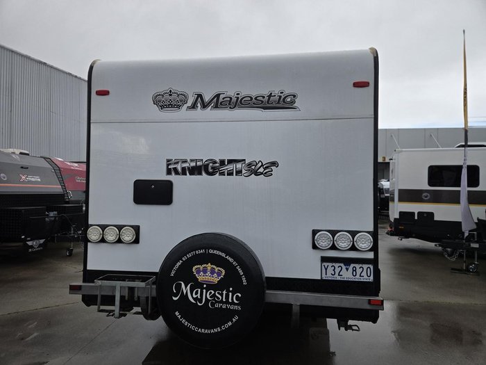 2017 Majestic Sle Knight 19'6