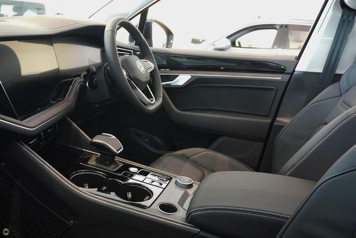 2025 Volkswagen Touareg 170TDI