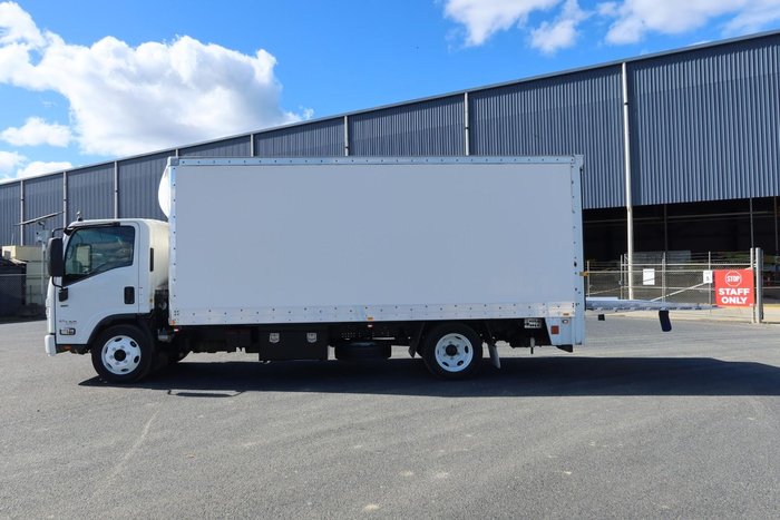 2022 Isuzu N Series