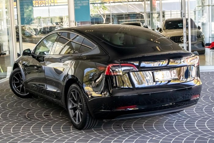 2022 Tesla Model 3 Rear-Wheel Drive
