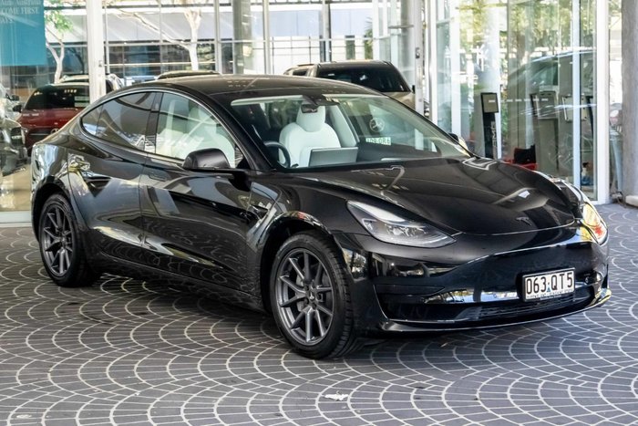 2022 Tesla Model 3 Rear-Wheel Drive