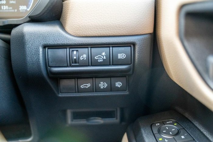 2025 Toyota Landcruiser Prado VX