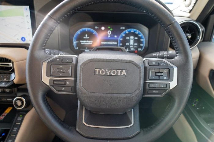 2025 Toyota Landcruiser Prado VX