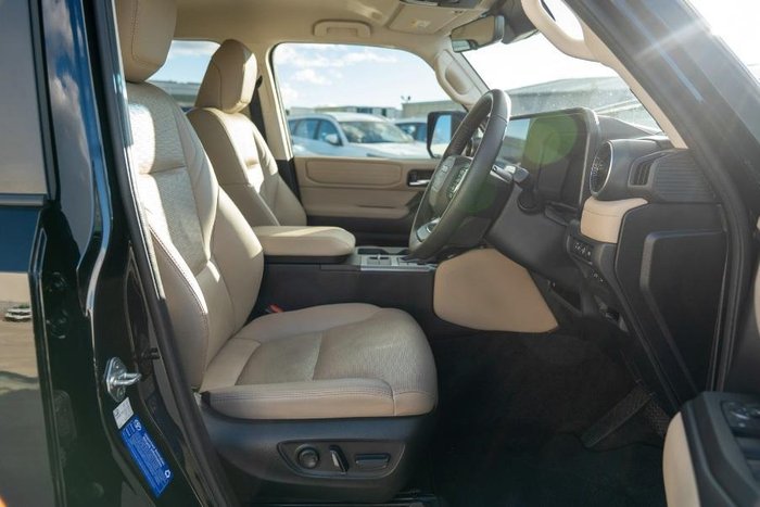 2025 Toyota Landcruiser Prado VX