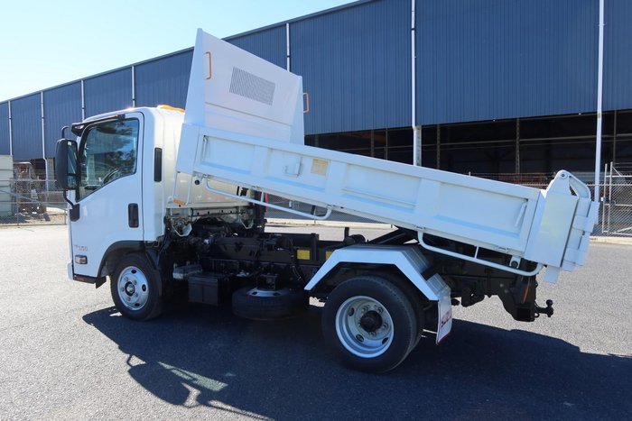 2017 Isuzu N Series NLR 55/45-150