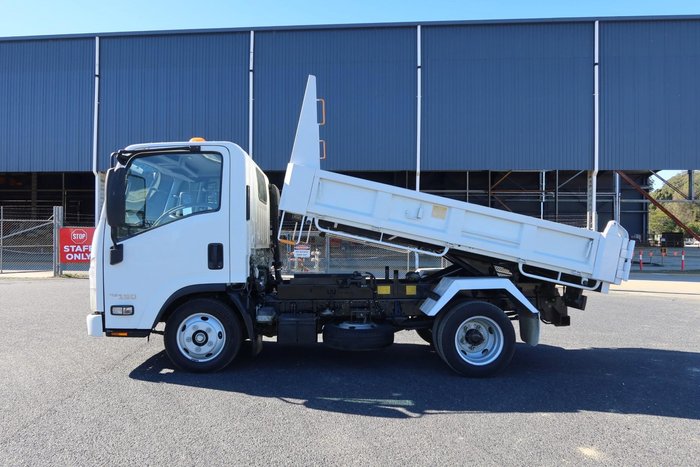 2017 Isuzu N Series