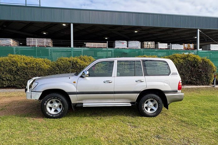 2002 Toyota Landcruiser GXL