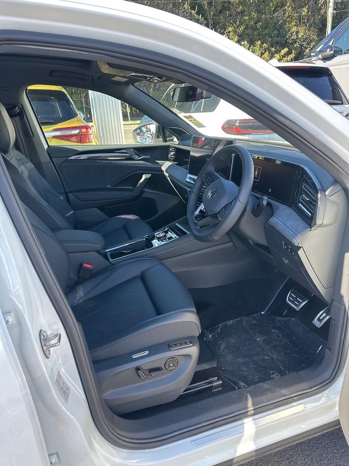 2026 Volkswagen Tiguan 200TSI eHybrid R-Line