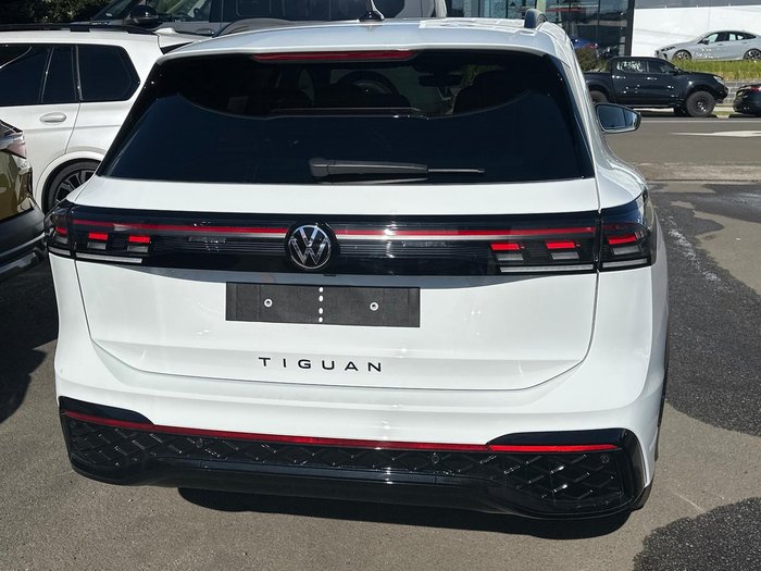 2026 Volkswagen Tiguan 200TSI eHybrid R-Line