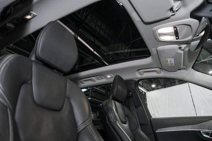 2023 Volvo XC90 Ultimate B6 Dark