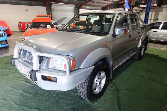 2006 Nissan Navara ST-R