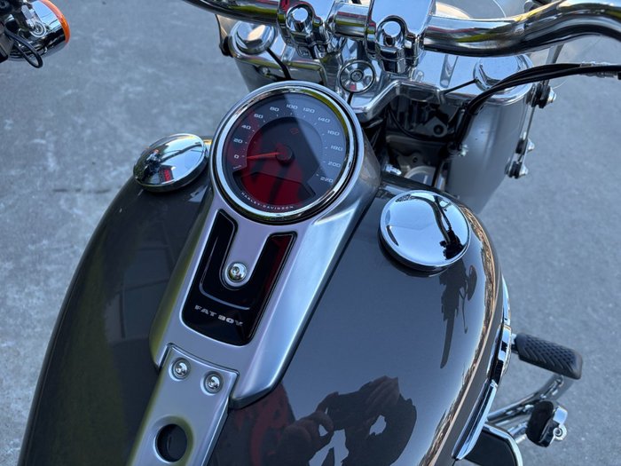 2018 HARLEY-DAVIDSON FLFBS FAT BOY S (114) (CUST) Grey