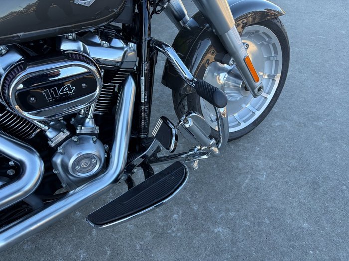 2018 HARLEY-DAVIDSON FLFBS FAT BOY S (114) (CUST) Grey