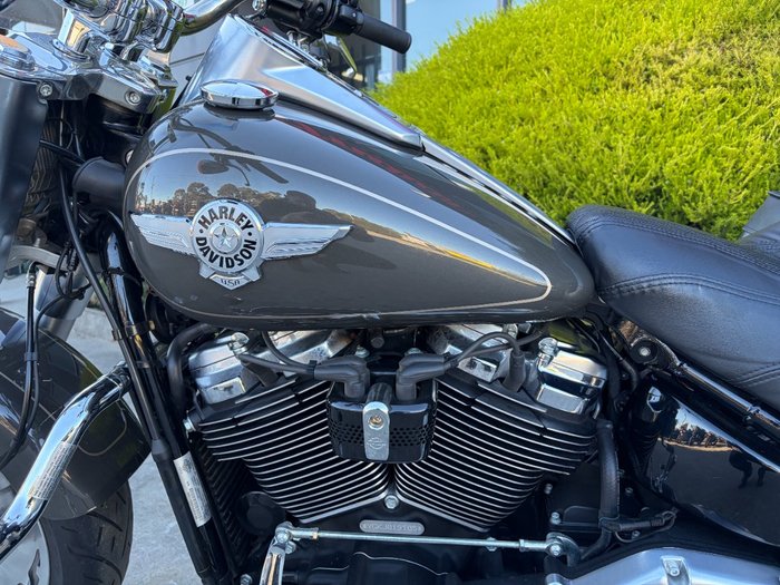 2018 HARLEY-DAVIDSON FLFBS FAT BOY S (114) (CUST) Grey