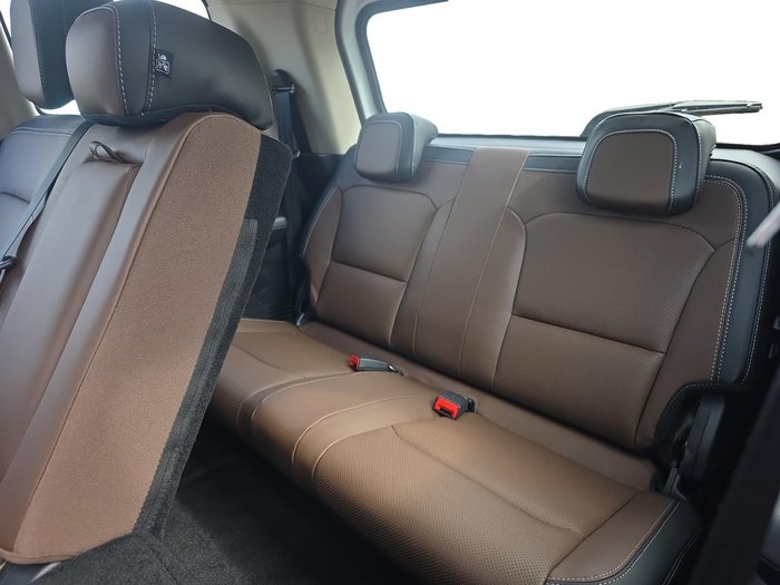 2025 Mahindra Scorpio Z8L+