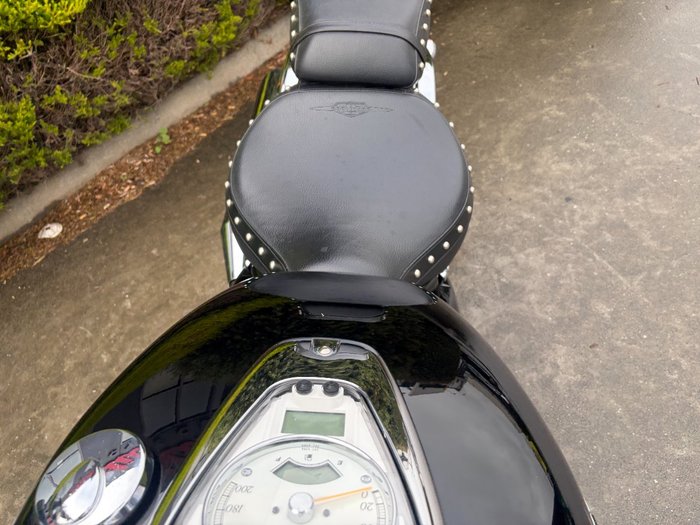2017 Suzuki VL800T (BOULEVARD C50T) Black