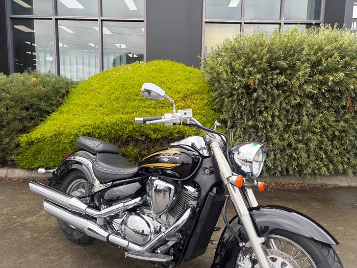 2017 Suzuki VL800T (BOULEVARD C50T) Black