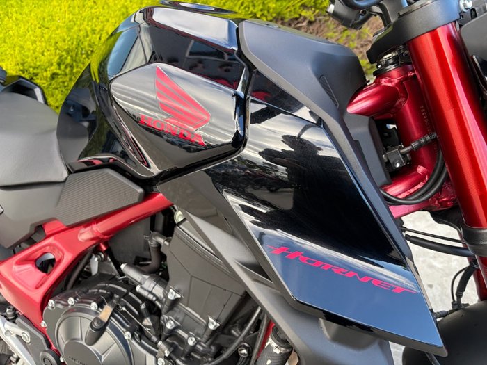 2024 Honda CB750 (HORNET) Black