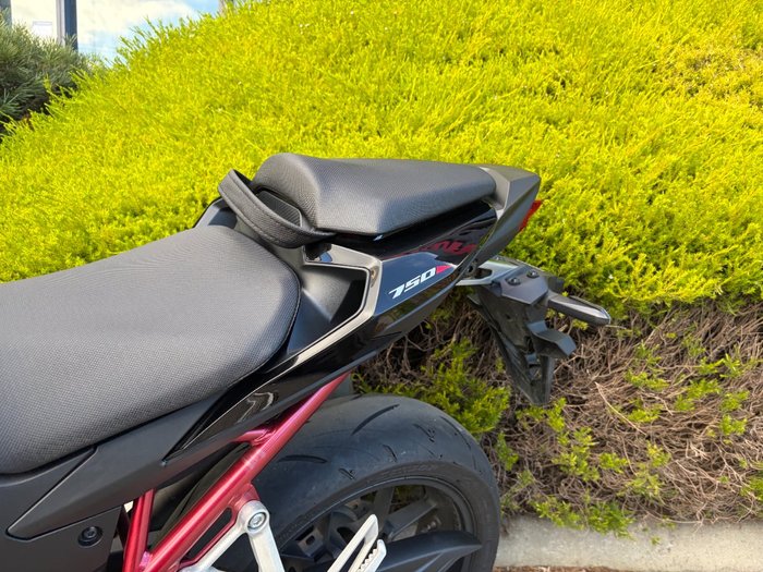 2024 Honda CB750 (HORNET) Black
