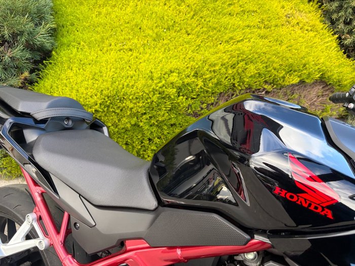 2024 Honda CB750 (HORNET) Black