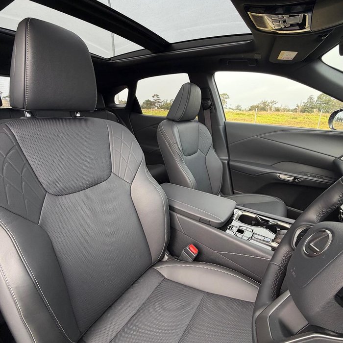 2026 Lexus RX 450h+ Luxury